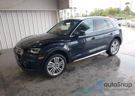 2018 Audi Q5 2.0T Premium/2.0T Tech Premium z USA, uszkodzony, nr VIN WA1BNAFY1J2060575